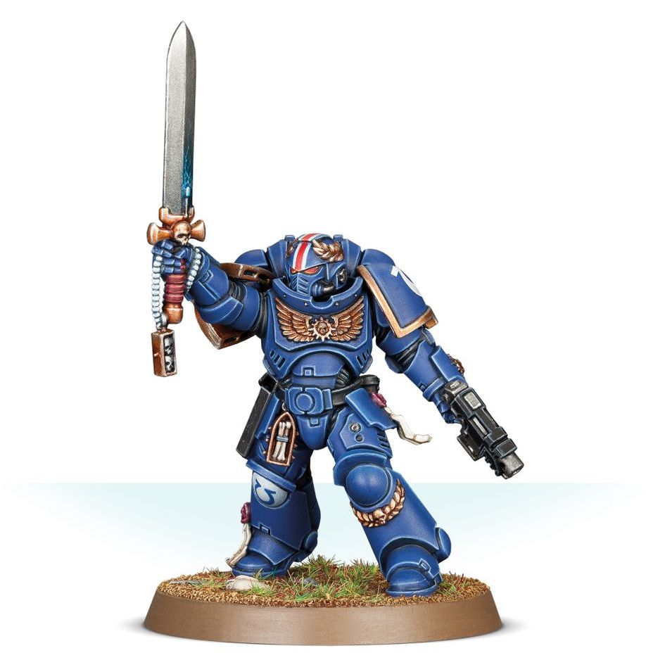 Space Marine PRIMARIS LIEUTENANT WITH POWER SWORD